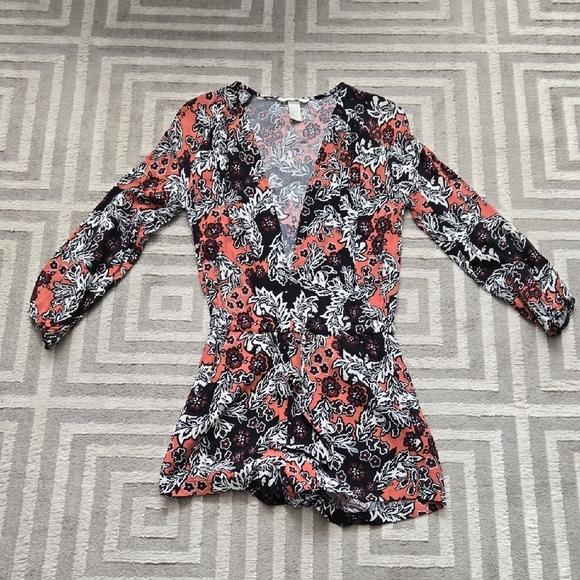 H&M Black and White Wrap Jumpsuit Fitted Size 2 - Picture 1 of 4